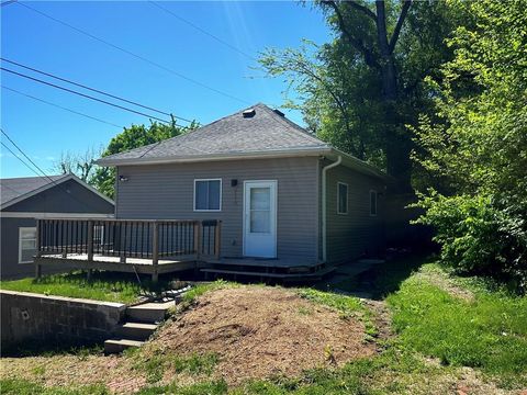 Photo of 210 E Cherry Street, St Joseph, MO 64505 (MLS # 2616375)