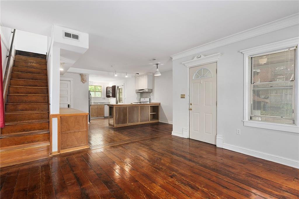 810 W 16th Street