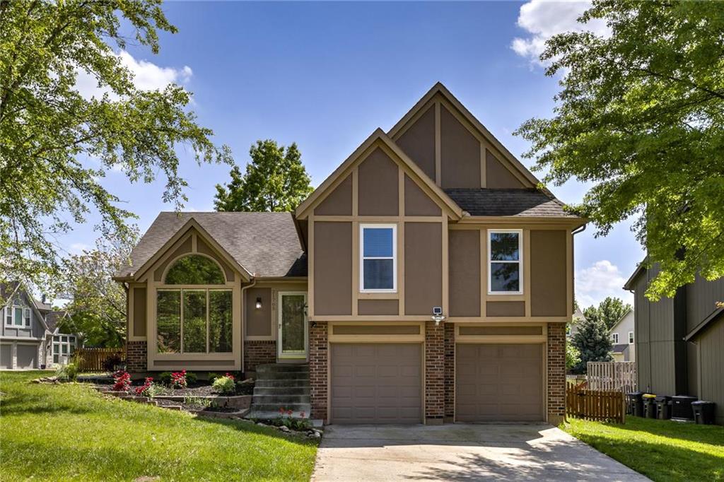 Photo 1 of 25 — 21705 W 52nd Terrace, Shawnee, KS 66226