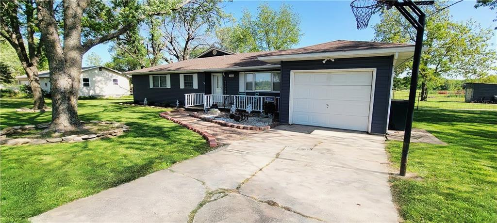 1463 Missouri Road