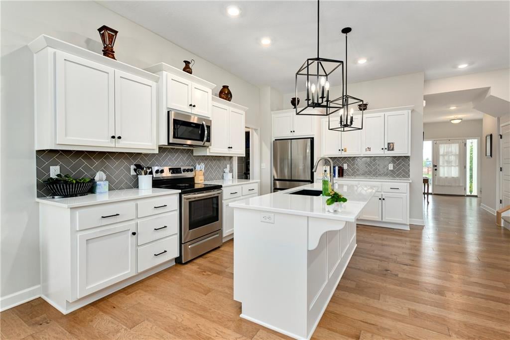 124 SE Briar Valley Lane
