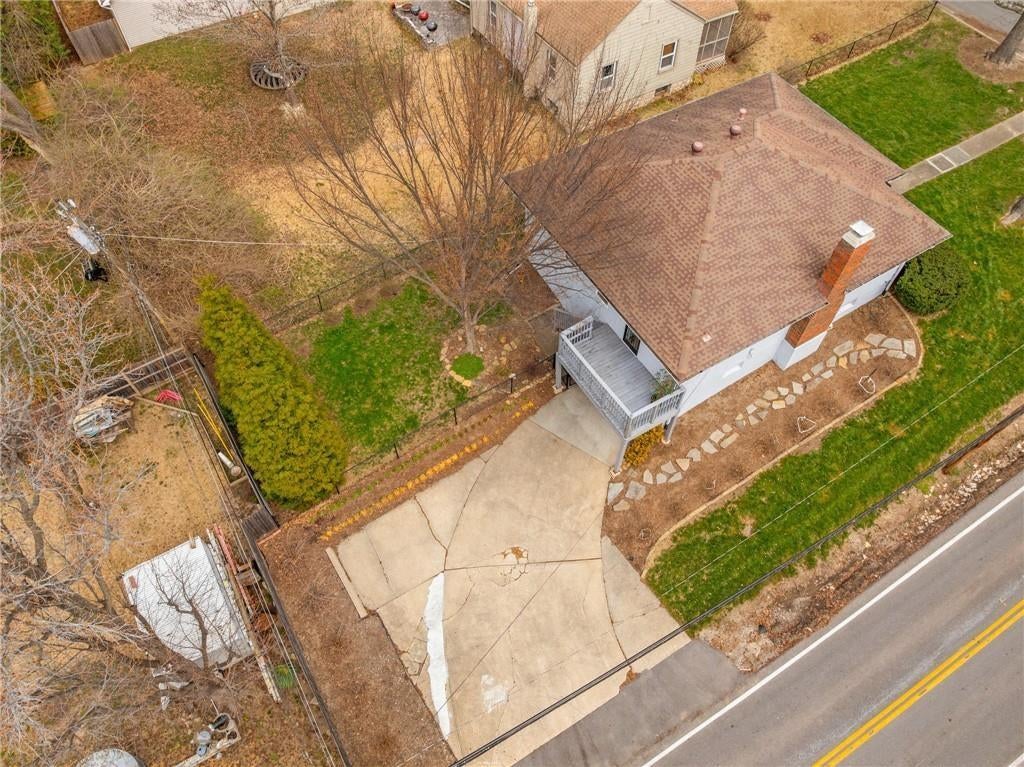 Photo of 8830 Ivanhoe Trail, Kansas City, MO 64131 (MLS # 2623362)