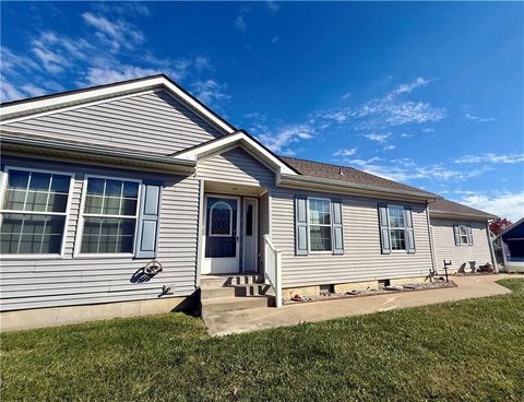 410 NE Cedar Court, Oak Grove, MO 64075 - #: 2584071