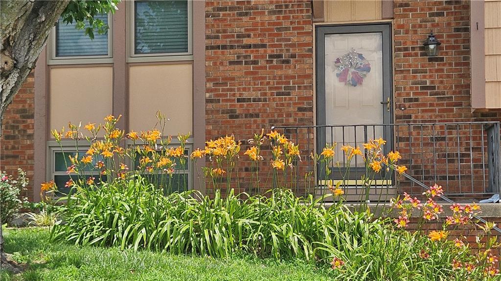 4605 N bnrooklyn Avenue