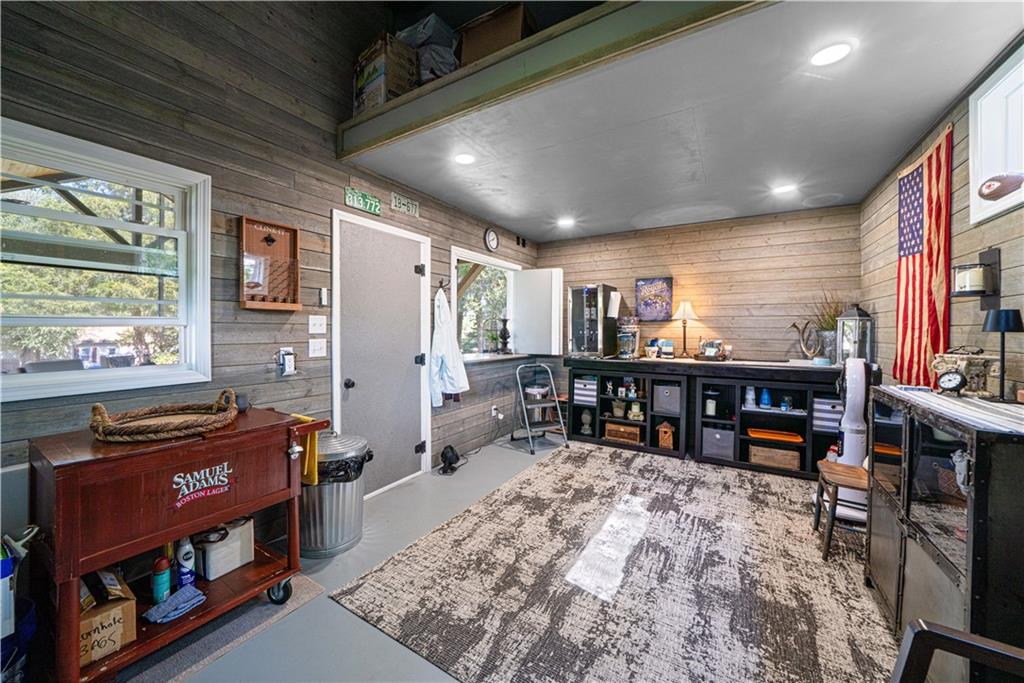 Country Club, Missouri 64505, United States, 4 Bedrooms Bedrooms, ,4 BathroomsBathrooms,Residential,Active,218930