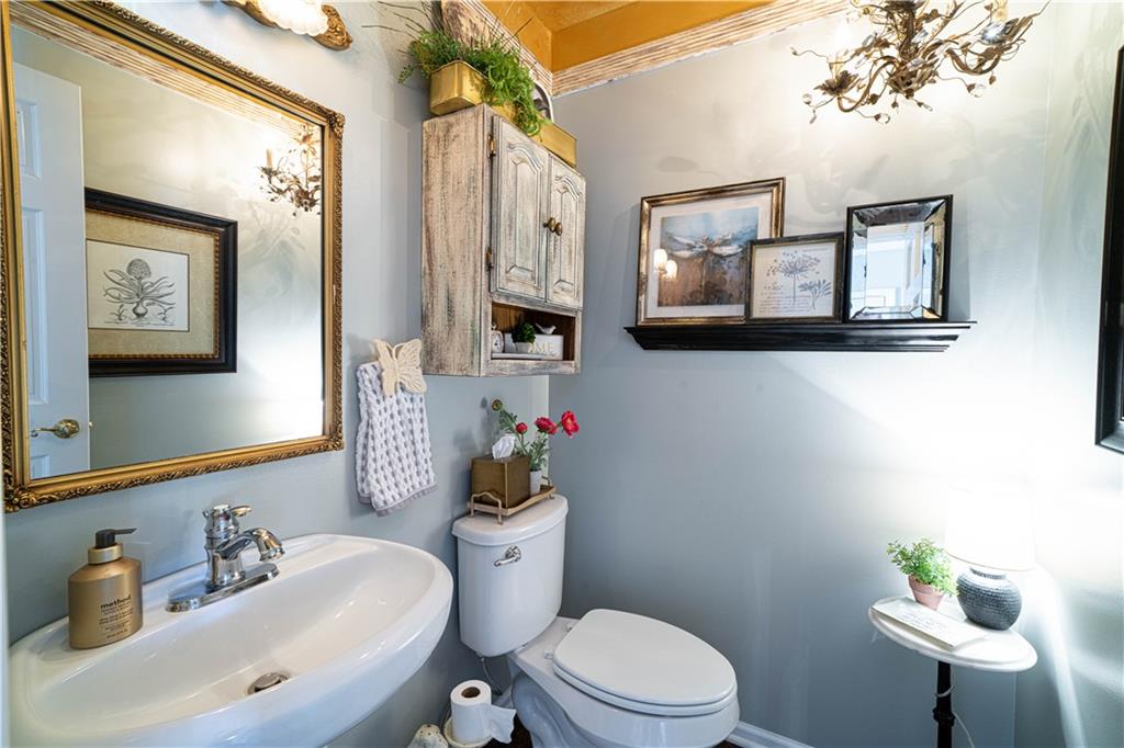 Country Club, Missouri 64505, United States, 4 Bedrooms Bedrooms, ,4 BathroomsBathrooms,Residential,Active,218930