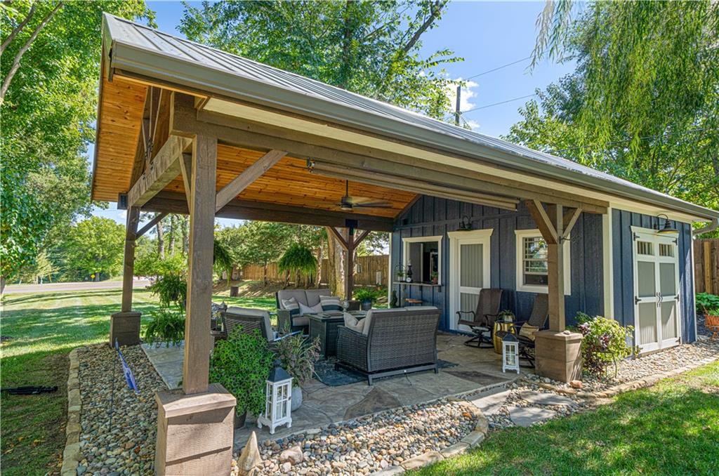 Country Club, Missouri 64505, United States, 4 Bedrooms Bedrooms, ,4 BathroomsBathrooms,Residential,Active,218930