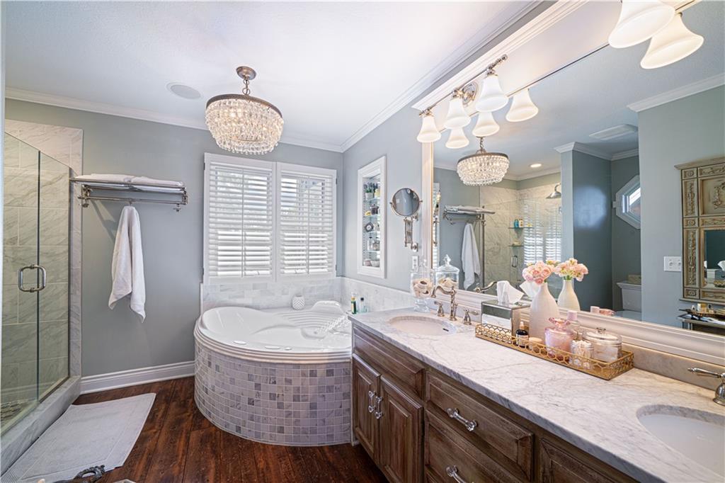 Country Club, Missouri 64505, United States, 4 Bedrooms Bedrooms, ,4 BathroomsBathrooms,Residential,Active,218930