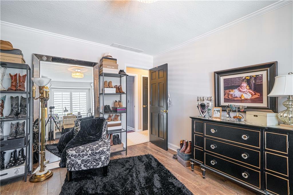 Country Club, Missouri 64505, United States, 4 Bedrooms Bedrooms, ,4 BathroomsBathrooms,Residential,Active,218930