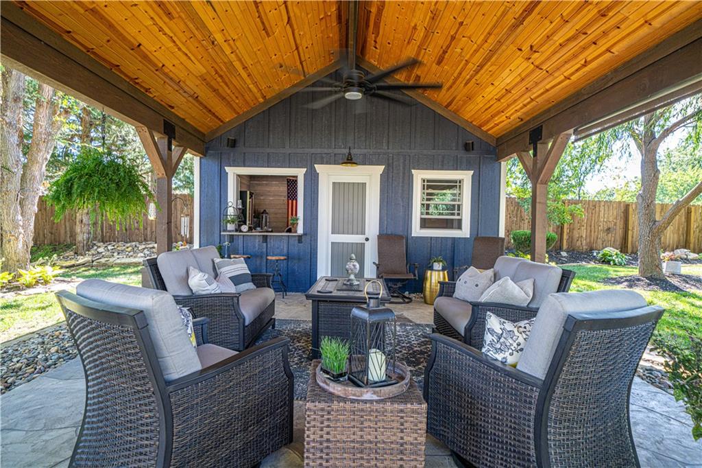 Country Club, Missouri 64505, United States, 4 Bedrooms Bedrooms, ,4 BathroomsBathrooms,Residential,Active,218930