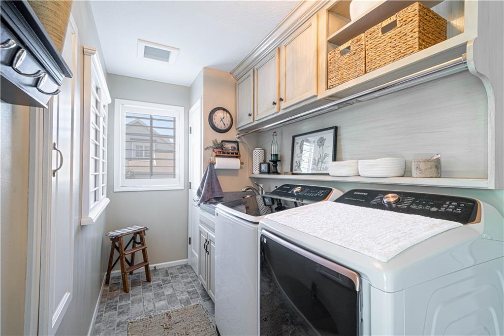 Country Club, Missouri 64505, United States, 4 Bedrooms Bedrooms, ,4 BathroomsBathrooms,Residential,Active,218930