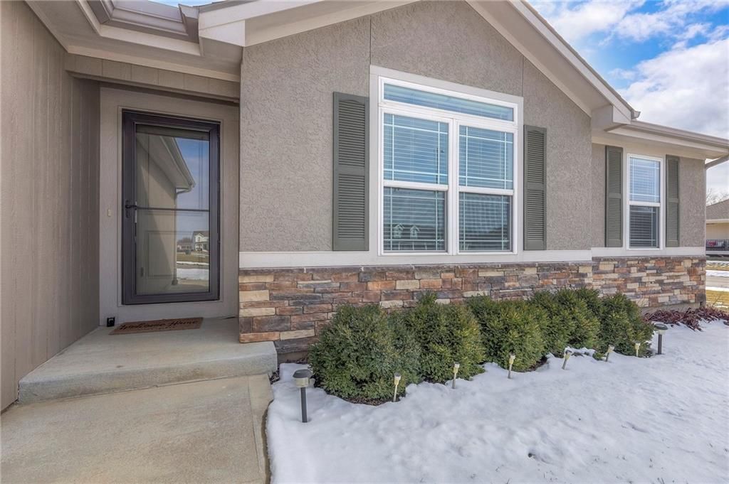 Photo of 19625 W 197th Street, Spring Hill, KS 66083 (MLS # 2598798)