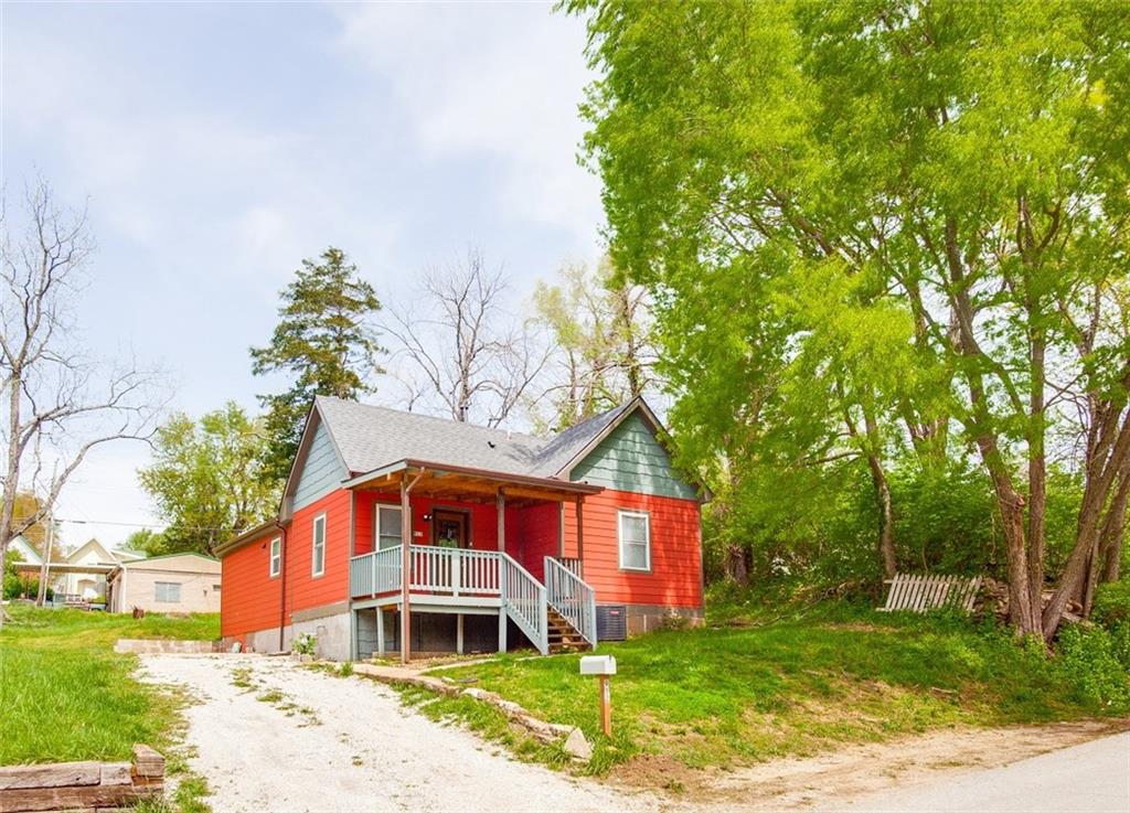 912 E Frederick Street