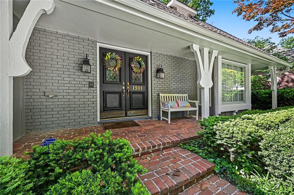1901 W 69th Street