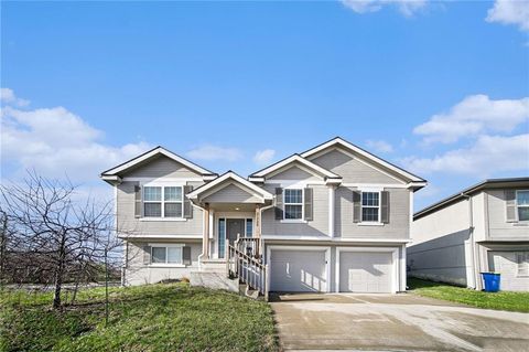 21720 North Ridge, Peculiar, MO 64078 - MLS#: 2605195