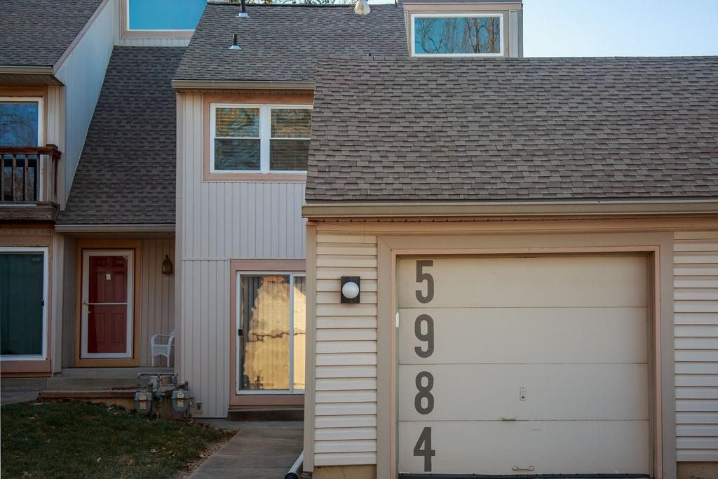 Photo of 5984 N Kansas Avenue, Gladstone, MO 64119 (MLS # 2598383)