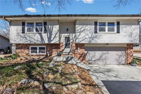 3412 W 9th Court Lawrence KS 66049