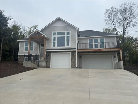 1604 Stonewall Street, Oak Grove, MO 64075 - MLS#: 2547025