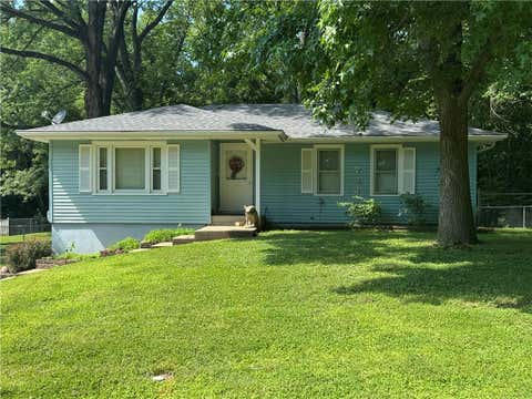 Photo of 732 Santa Fe Street, Leavenworth, KS 66048 (MLS # 2628048)