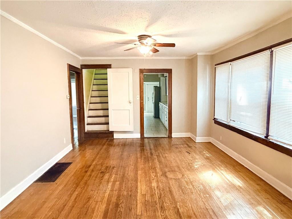 5233 HIGHLAND Avenue