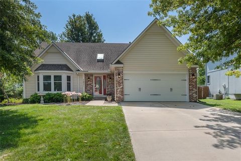 197 W Colleen Court Gardner KS 66030