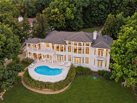 Photo of 302 Crown Point Drive, Four Seasons, MO 65049 (MLS # 2644102)