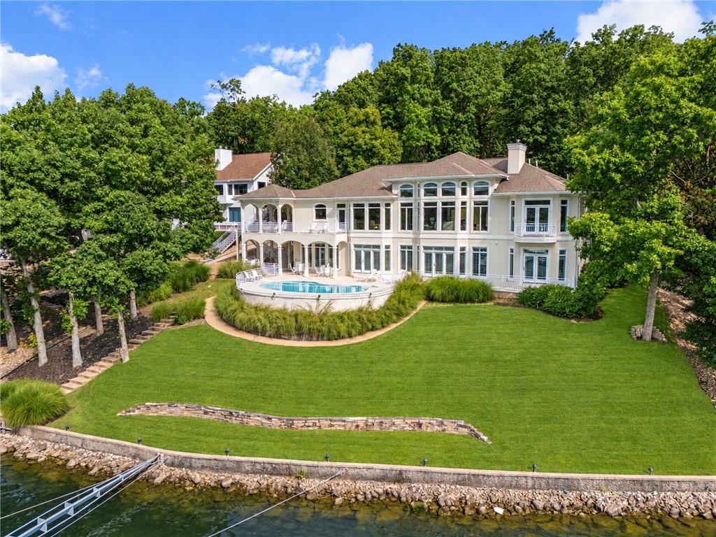 302 Crown Point Drive