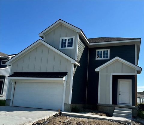 12513 S White Ash Lane, Lee\'s Summit, MO 64086 - #: 2551713