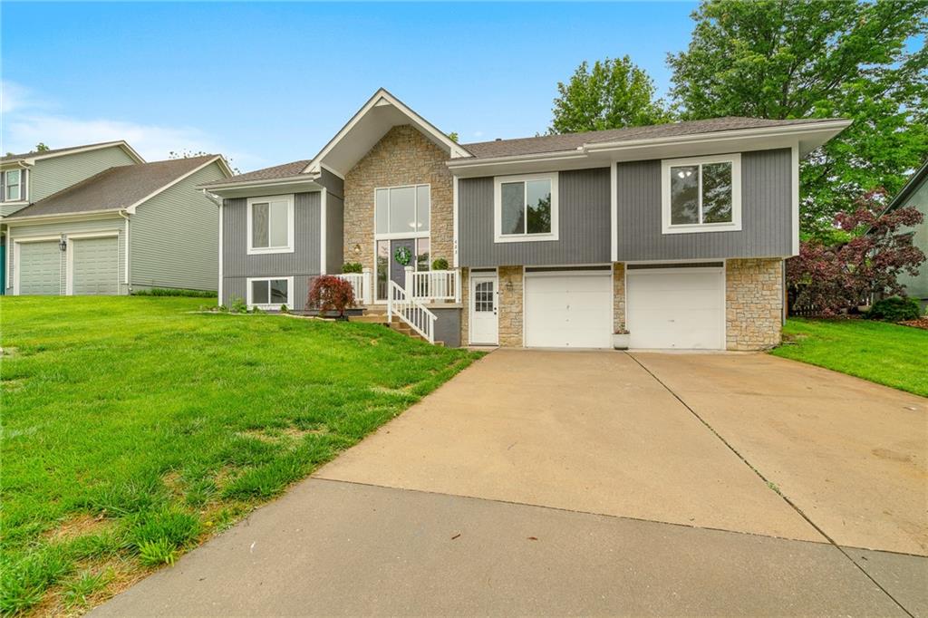 423 SW Windmill Lane