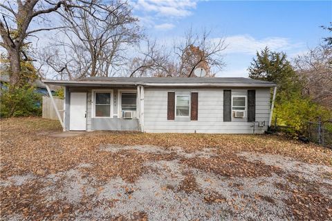 8806 E 55th Street, Raytown, MO 64133 - #: 2585392