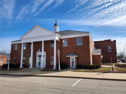 3 E Wea Street Paola KS 66071