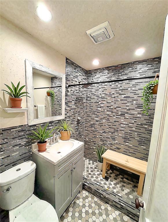 4401 Claudine Lane