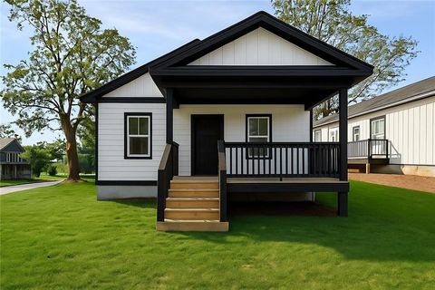 810 N 10th Street, Kansas City, KS 66102 - MLS#: 2577763