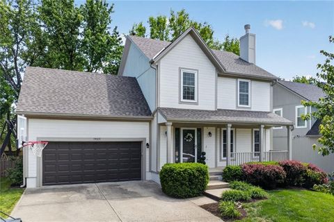 Photo of 14631 W 152nd Street, Olathe, KS 66062 (MLS # 2617893)