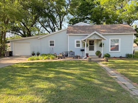 713 E Jackson Street Pittsburg KS 66762