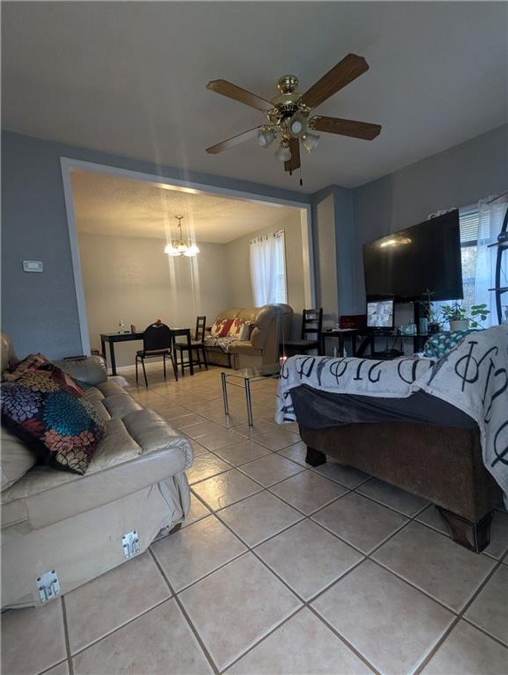 Photo of 4858 washington Avenue, Kansas City, KS 66102 (MLS # 2608251)