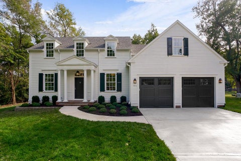 Photo of 9012 Foster Lane, Overland Park, KS 66212 (MLS # 2643241)