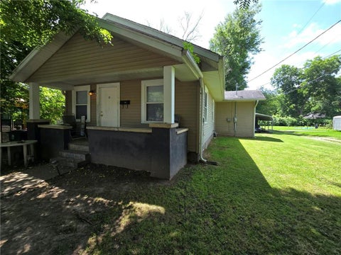 Photo of 811 Elm Street, Other, MO 63703 (MLS # 2641016)