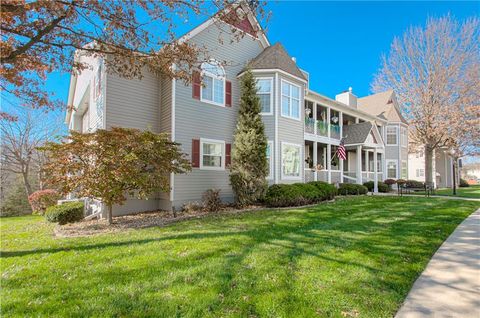 4318 S Bryant Court Unit 8, Independence, MO 64055 - #: 2533248