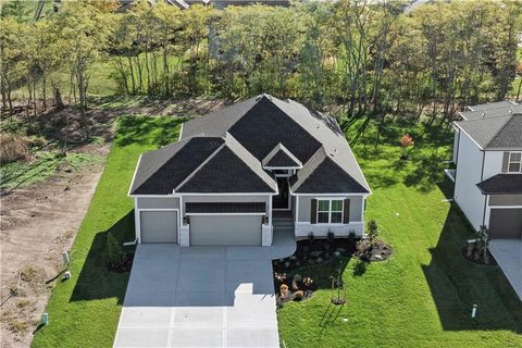 2624 NE Woodland Oak Drive, Lee\'s Summit, MO 64086 - #: 2536992