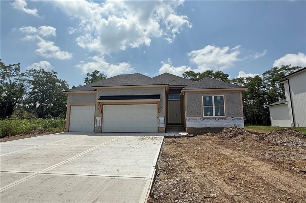 2624 NE Woodland Oak Drive