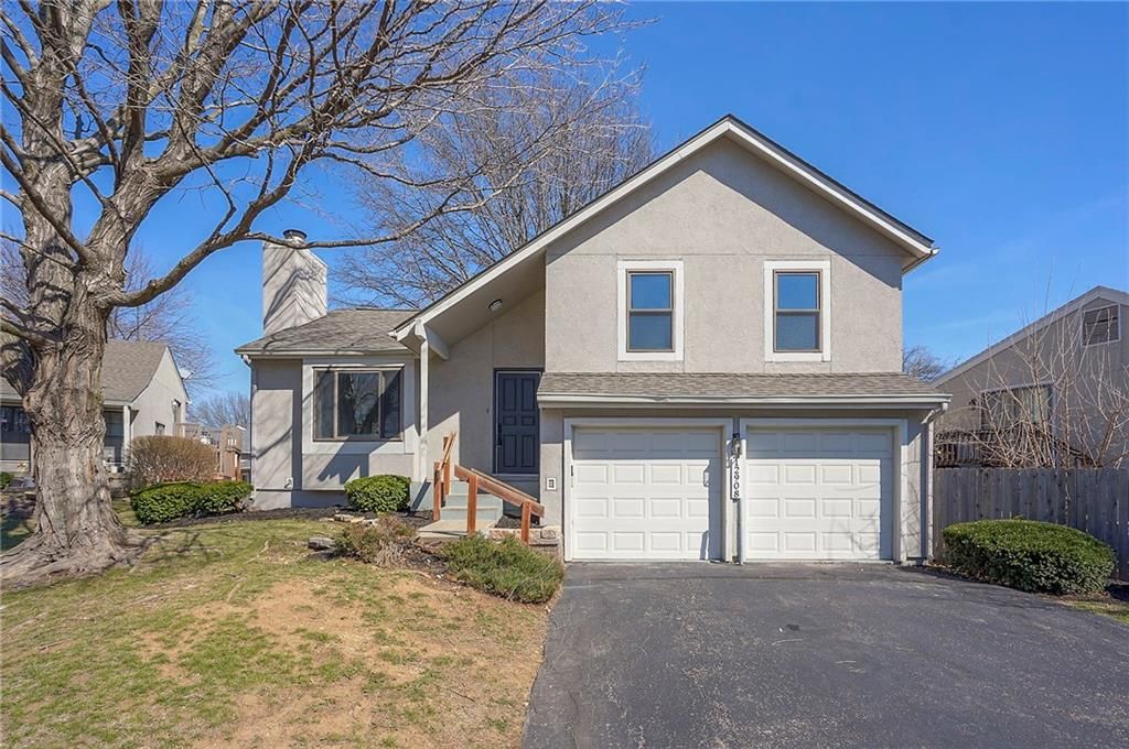 Photo of 12908 W 108th Street, Overland Park, KS 66210 (MLS # 2608321)