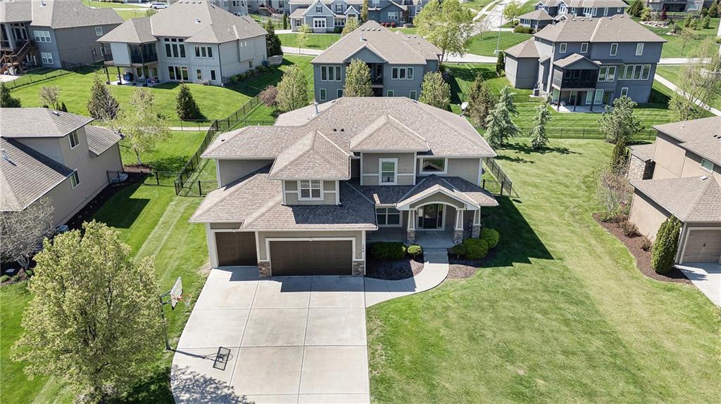 204 SW Ansel Adams Drive
