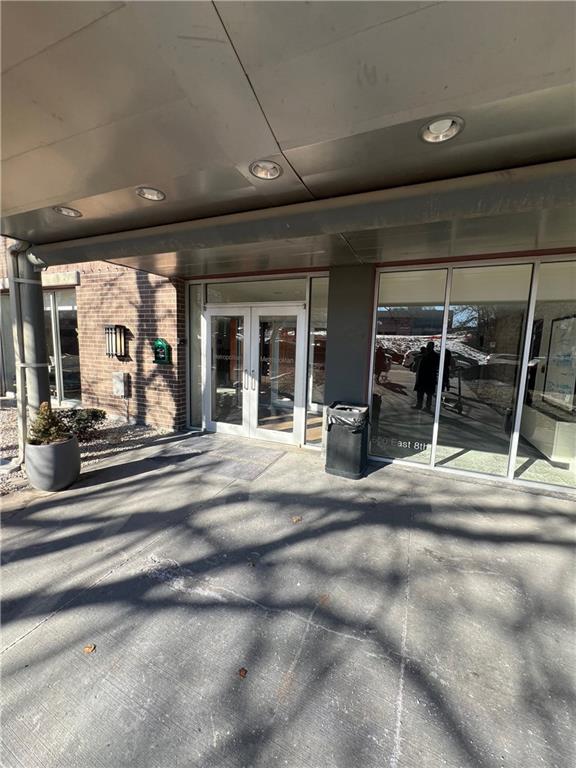 600 E 8th Street 3M