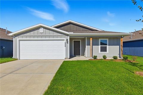 621 W Bluebird Street, Gardner, KS 66030 - MLS#: 2612778