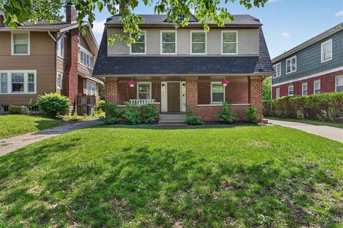 Photo of 5439 ROCKHILL Road, Kansas City, MO 64110 (MLS # 2613609)