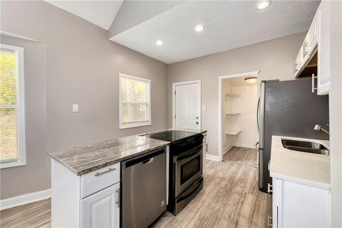 2908 E 21st Street, Kansas City, MO 64127 - #: 2532801