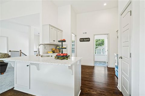 Tiny photo for 1022 Jasmine Drive, Liberty, MO 64068 (MLS # 2591919)