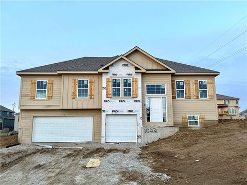 Tiny photo for 1022 Jasmine Drive, Liberty, MO 64068 (MLS # 2591919)