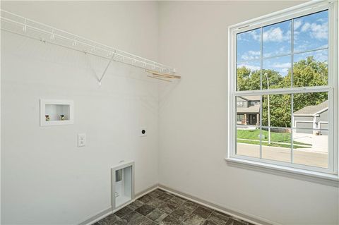 Tiny photo for 1022 Jasmine Drive, Liberty, MO 64068 (MLS # 2591919)